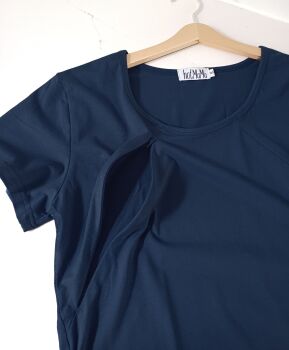 Breastfeeding T-shirt in navy with zip breastfeeding access