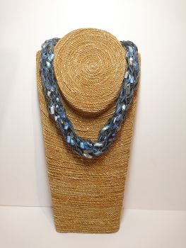 Finger knitted necklace 