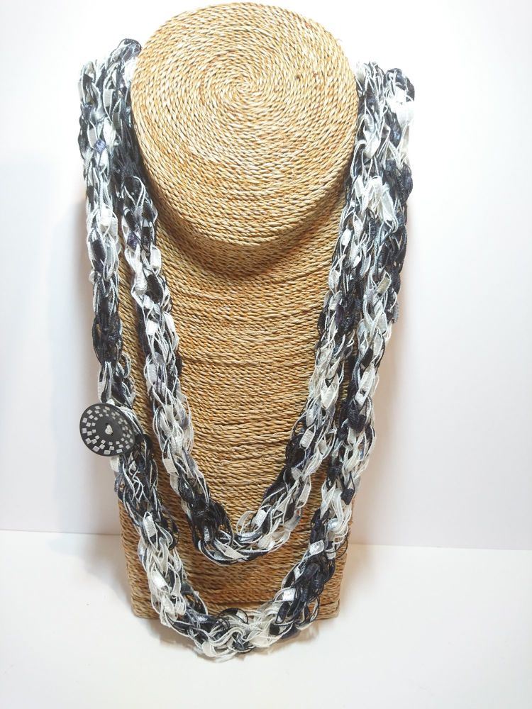 Finger knitted necklace scarf FKS001