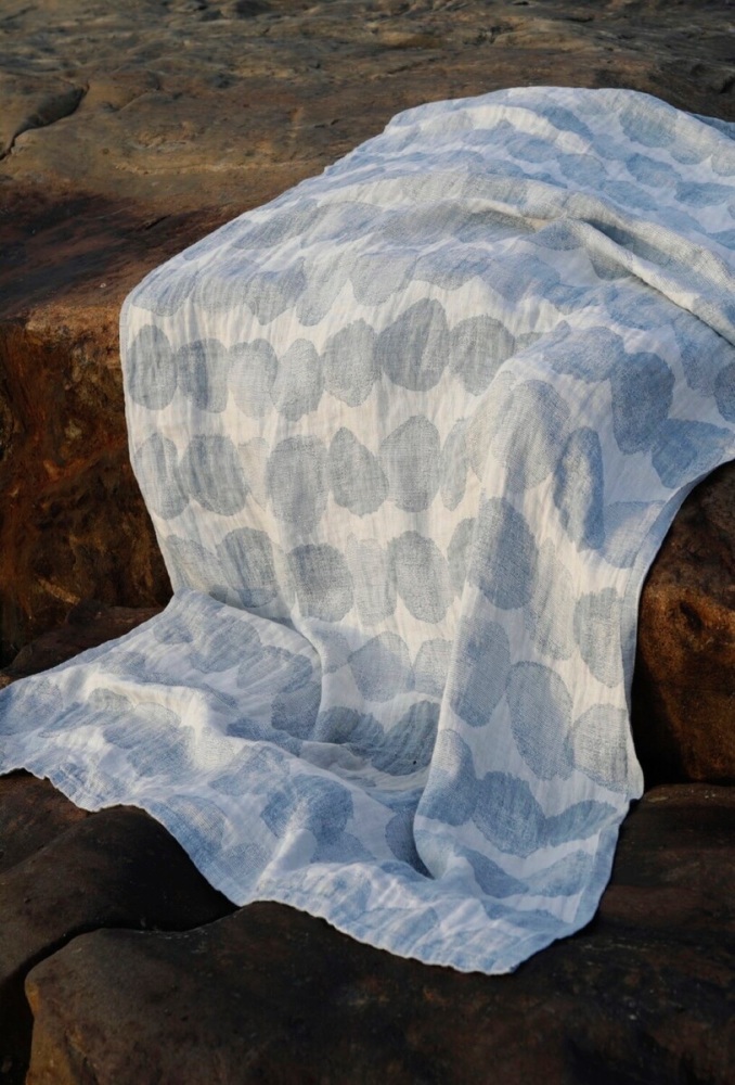 Lapuan Kankurit Large Sade Linen Towel - Rainy Blue