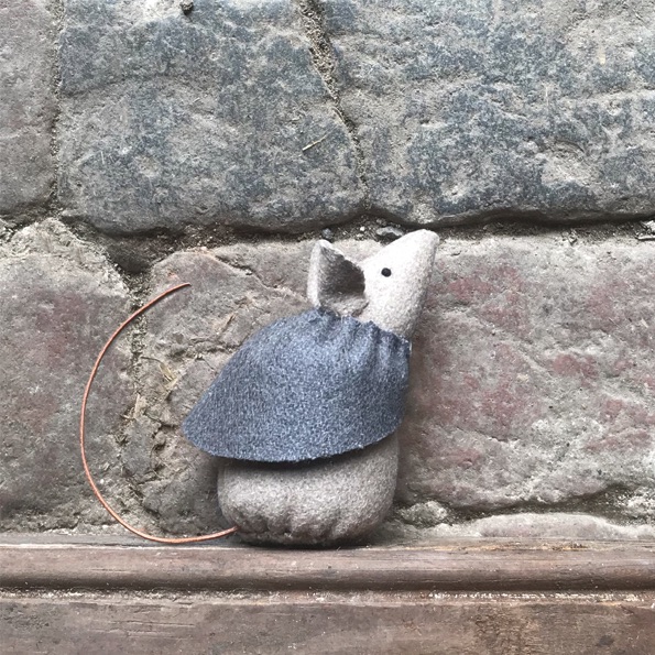 East of India Mouse with Grey Cape