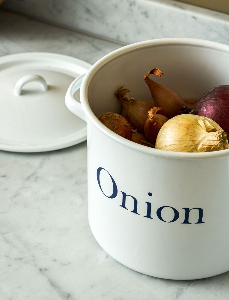 Garden Trading Enamel Onion Store - White