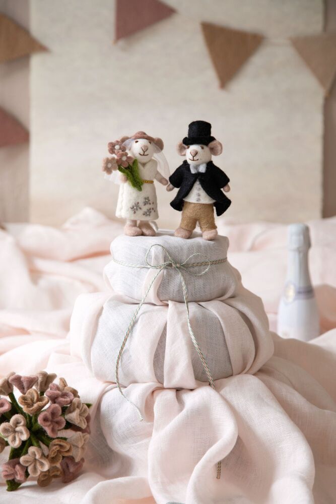 Gry & Sif Small White Mouse - Bride