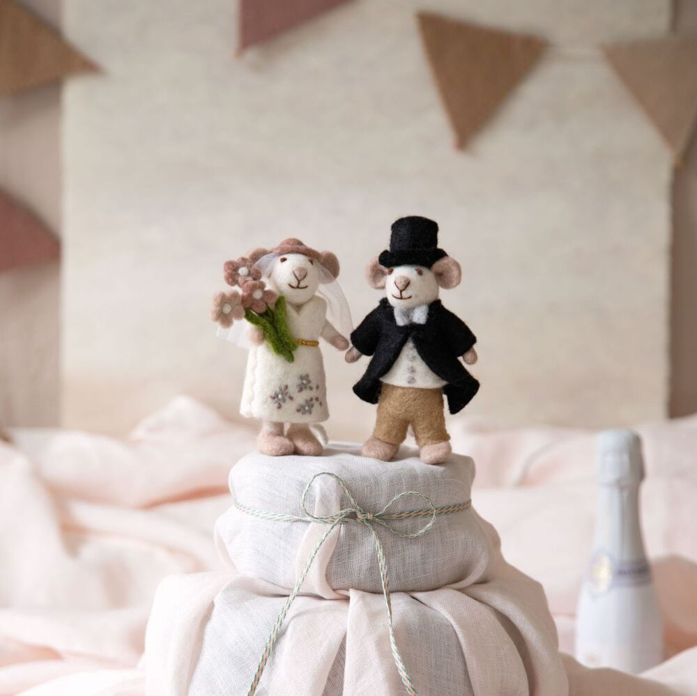 Gry & Sif Small White Mouse - Wedding Couple
