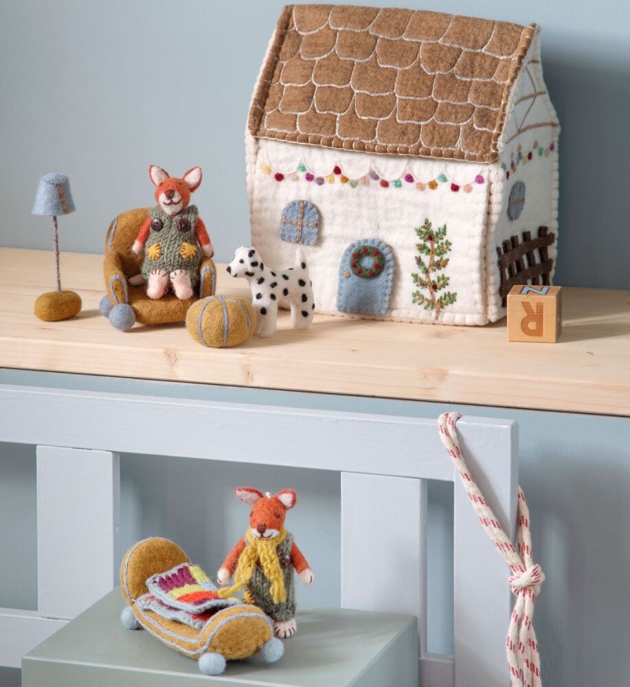 Gry & Sif House with String Light Garland