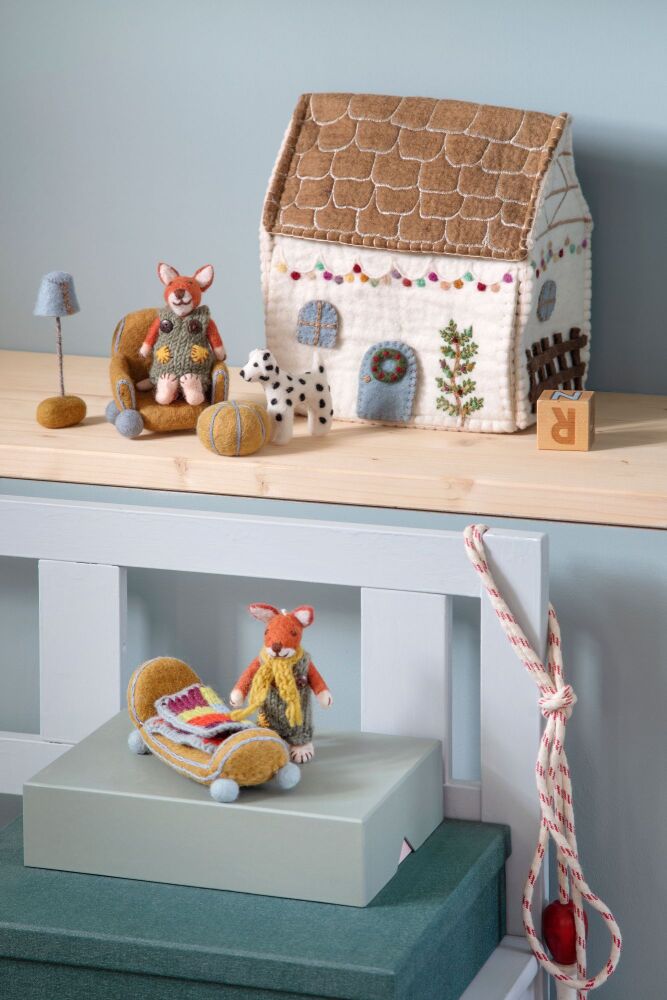 Gry & Sif Furniture - Bed with Blanket in Ochre