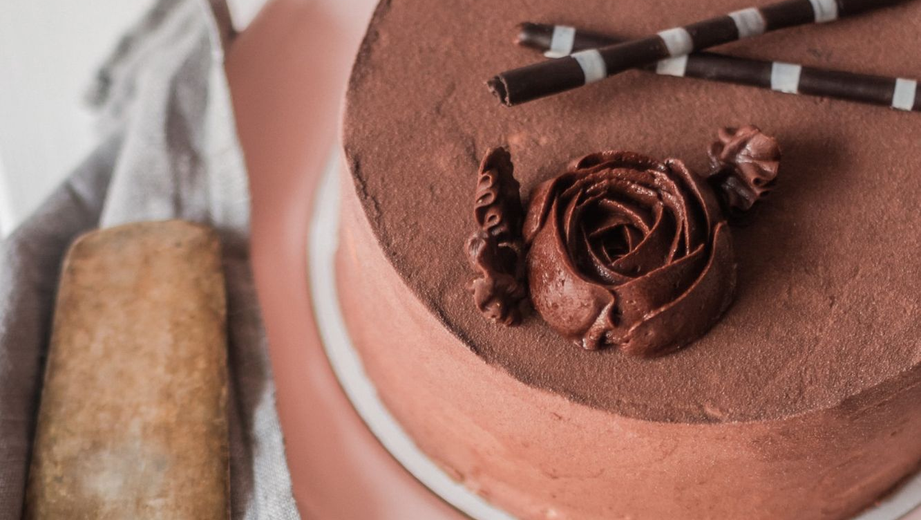 Aerated mousse chocolate cake