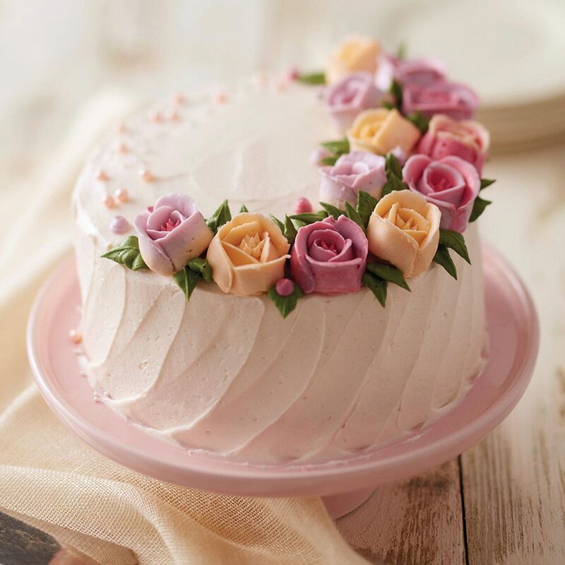 Cake with flower decoration