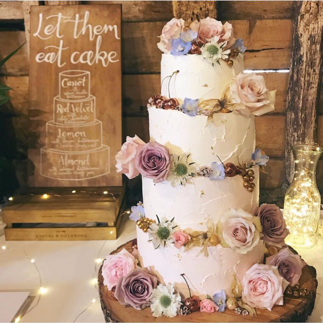 Wooden cake menu