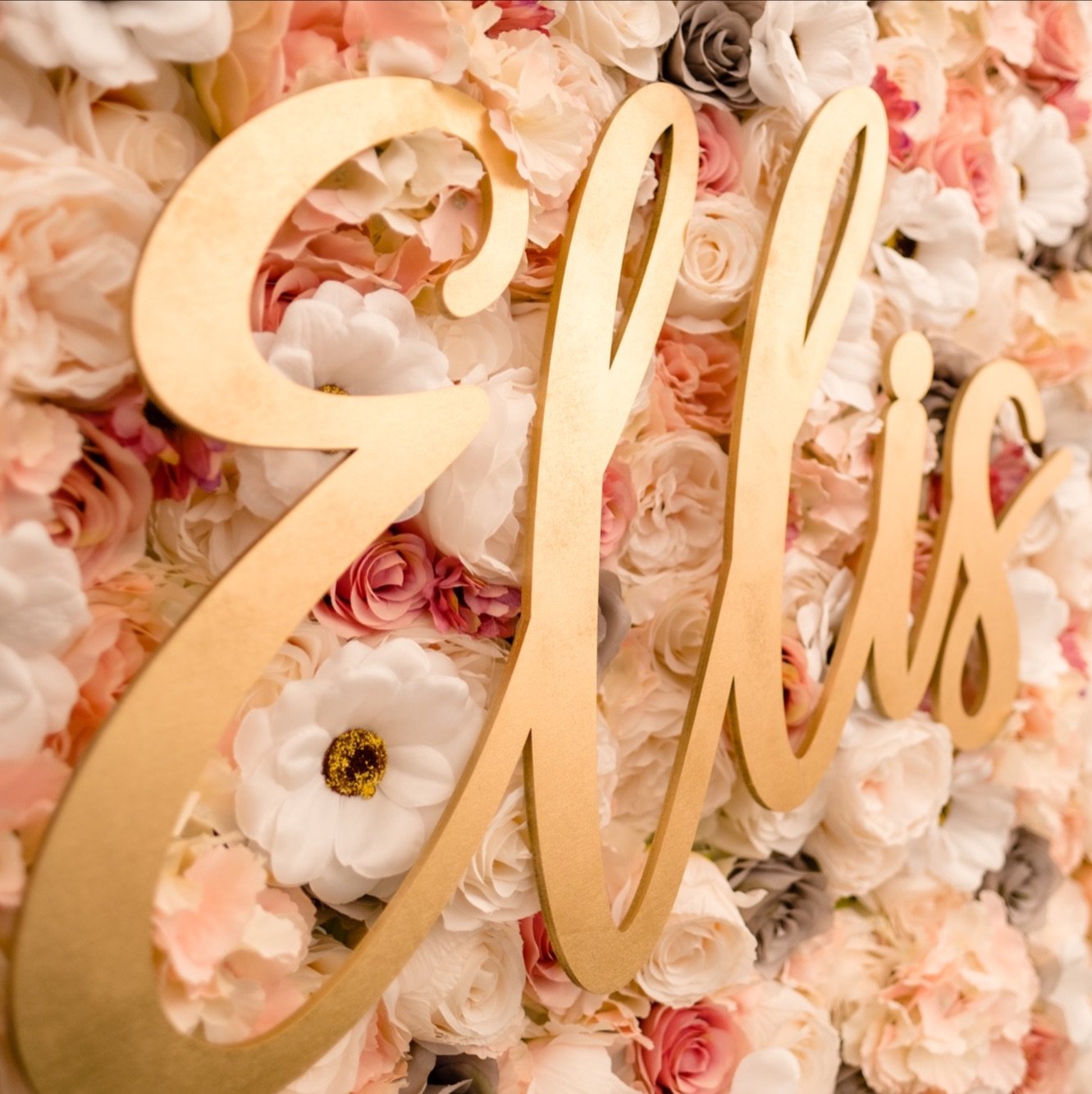Flower wall lettering for wedding