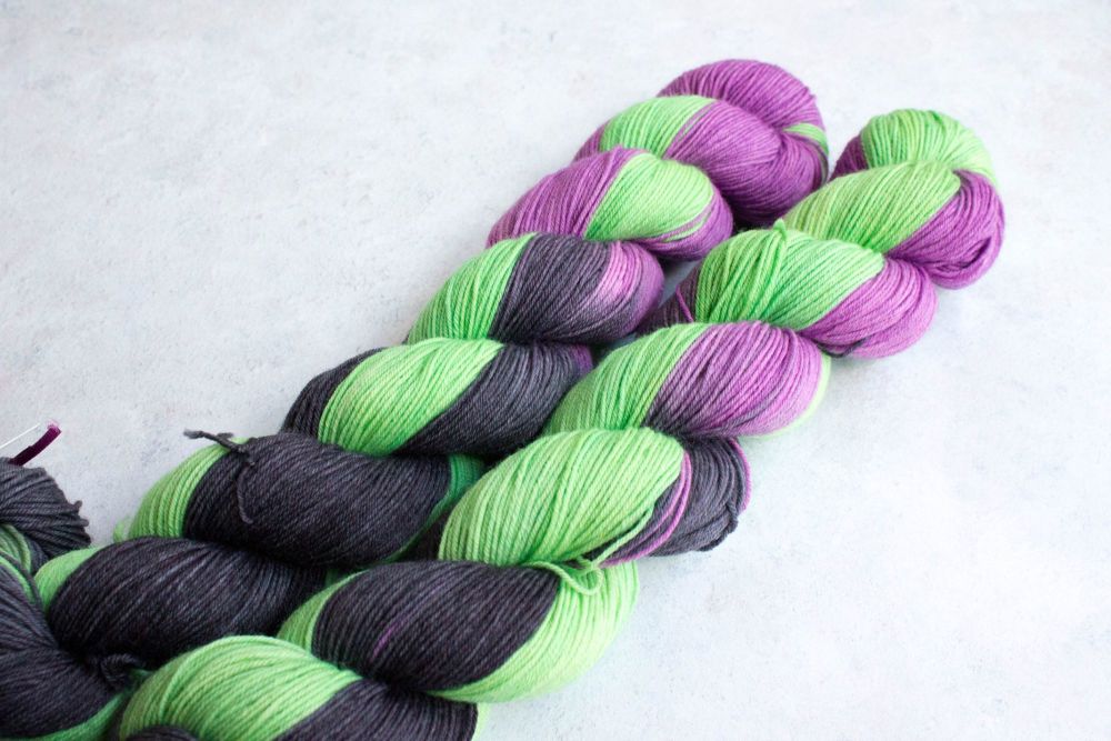 Beast Boy - Self striping sock