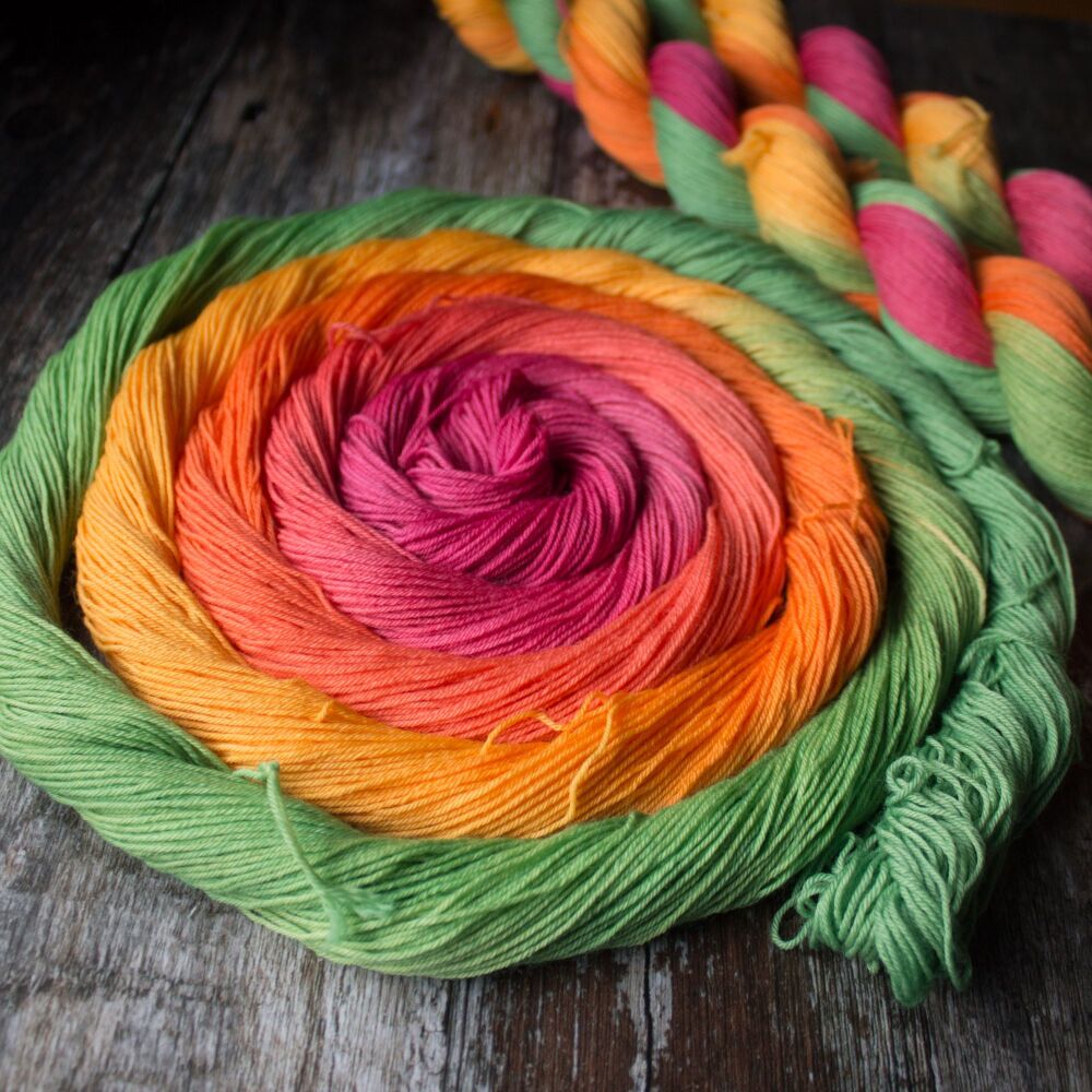 Botanica - Self striping sock