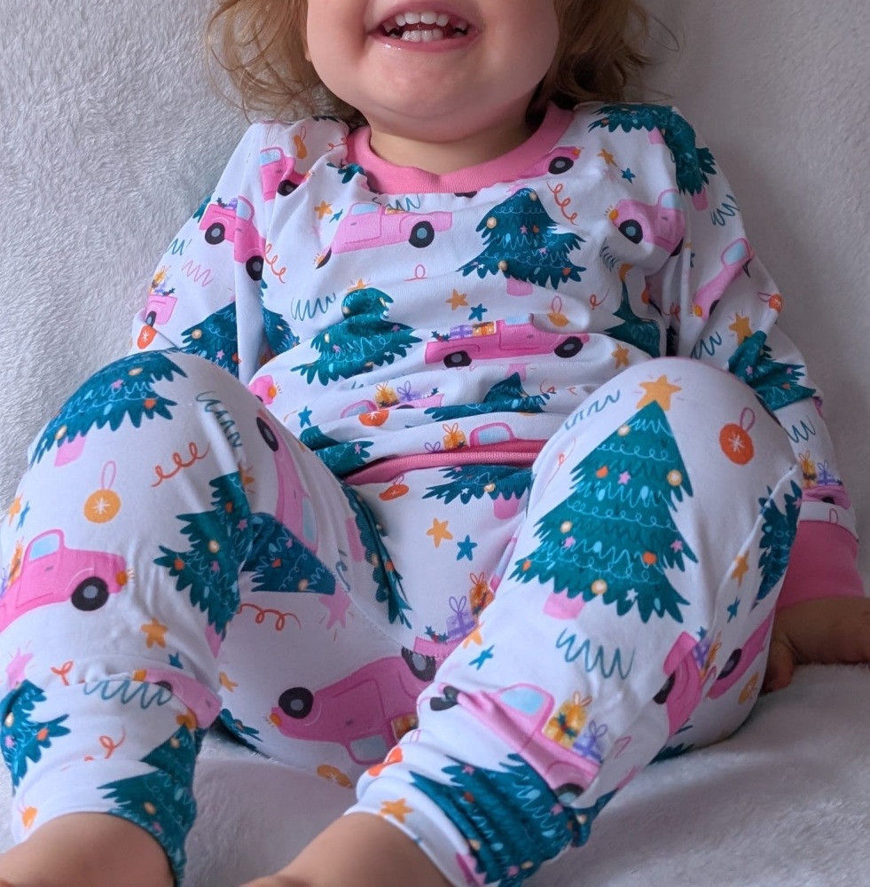 Driving Home for Christmas Leggings