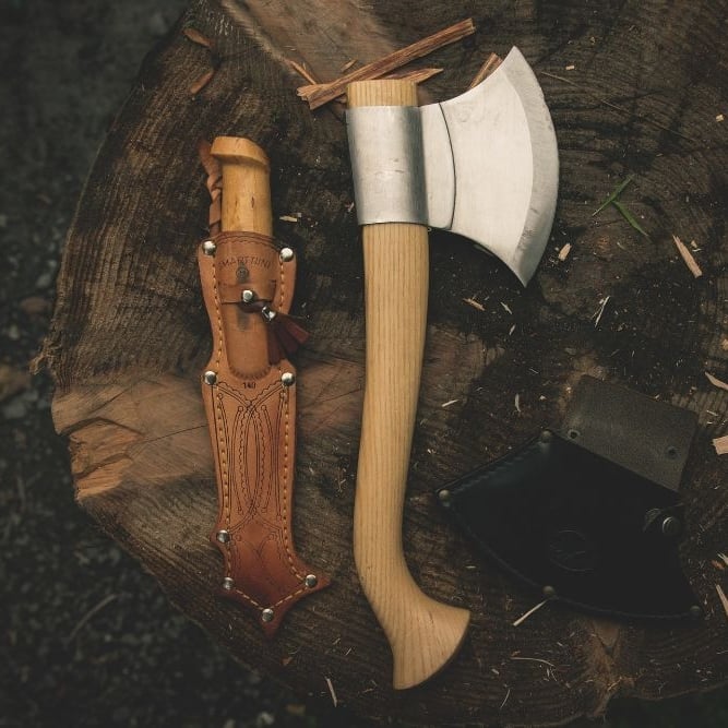 KNIVES , BLADES AND AXES