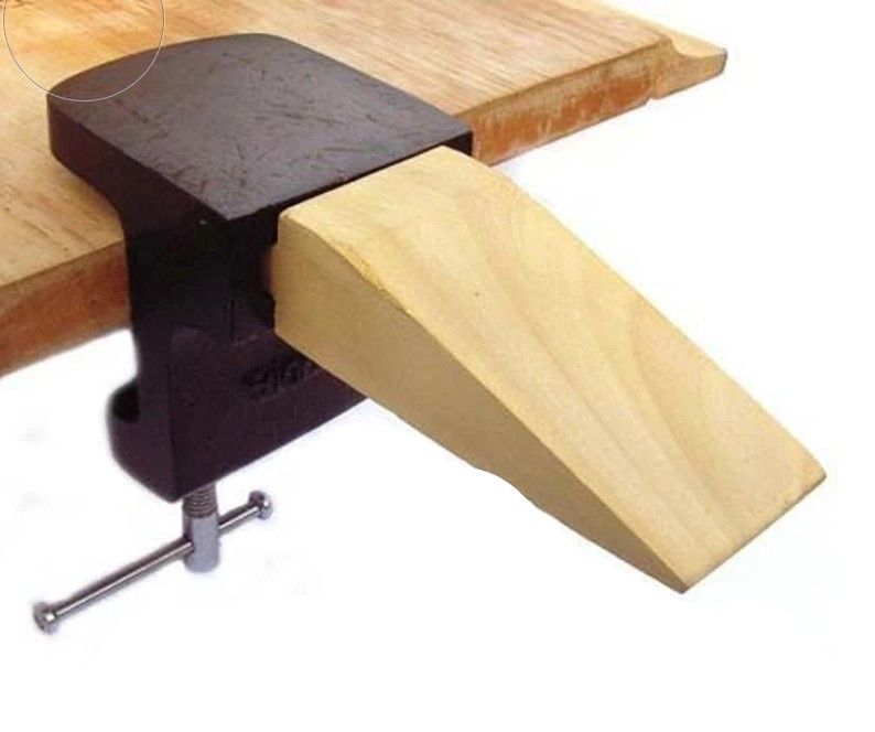 COMBINATION BENCH PIN CLAMP WITH ANVIL