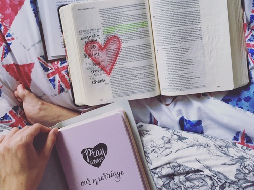 inkDori for Wedding Planning | Using a Traveler's Notebook for Wedding Planning | Grace & Salt ink inkDori Traveler's Notebook | Wedding Planning Organization | Bible Journaling Wedding