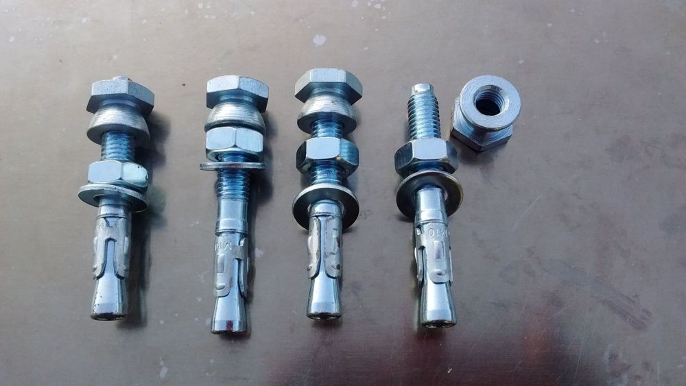 Pack of 4 Security Bolts and Shear Nuts, M 10 x 80 mm, tamper proof