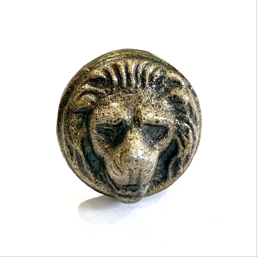 Knobs - Lion Head