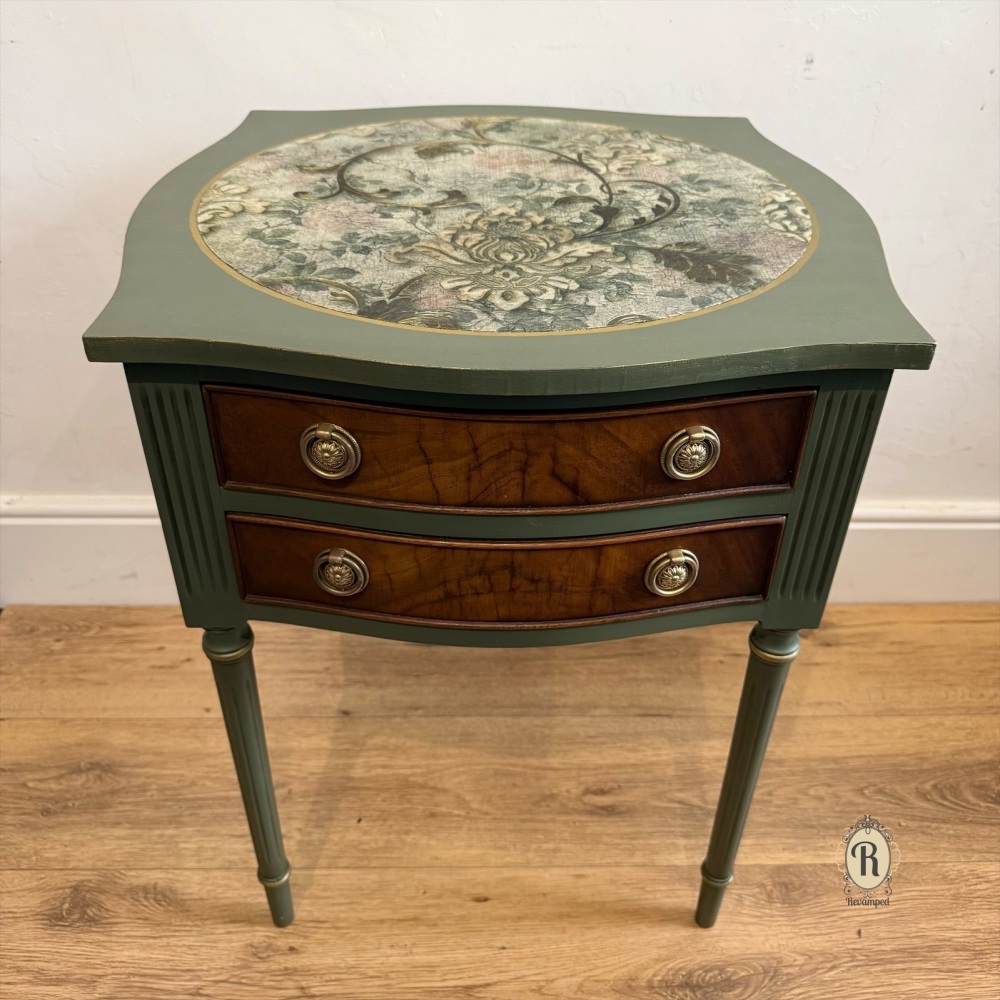 Occasional/Side Table