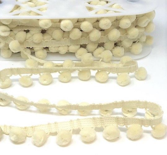 Simplicity Pom Pom Trim - Cream