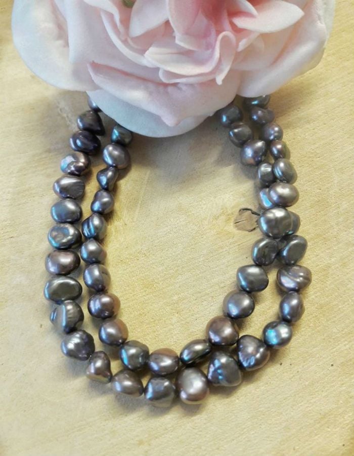 Freshwater Pearls Peacock Grey colour