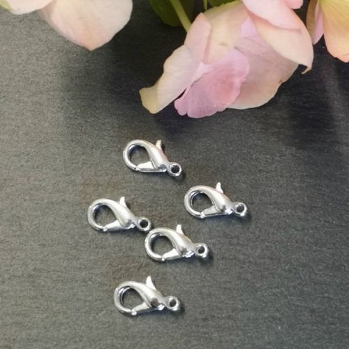 <!004-->Pack of 12mm lobster clasps 