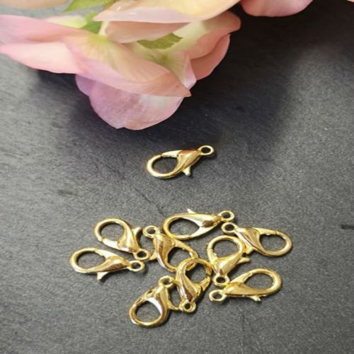 <!004-->Pack of 12mm gold coloured lobster clasps