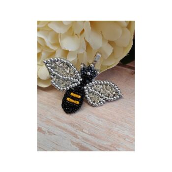 BEAD EMBROIDERY KIT - SILVER MINI QUEEN BEE