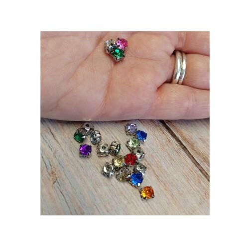 Pack of 20 sew on acrylic random mixed colour rhinestones