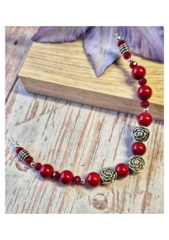 1 x strand 7.5 inches with 10mm burgundy red shell pearls and mixed beads