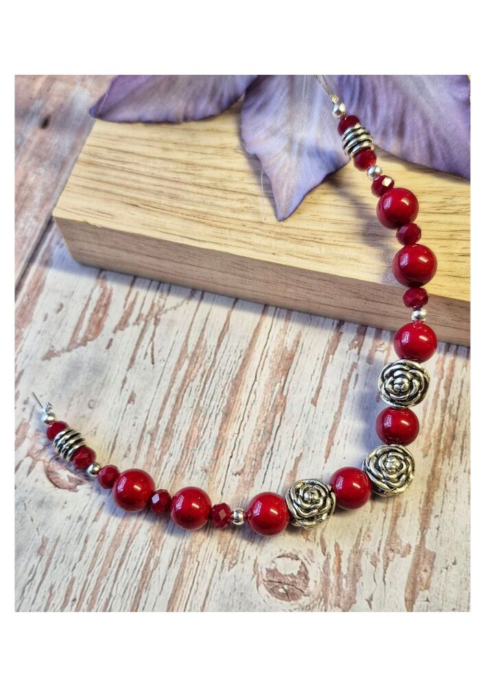 1 x strand 7.5 inches with 10mm burgundy red shell pearls and mixed beads