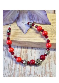 1 x strand 8 inches with 10mm burgundy red shell pearls and mixed beads