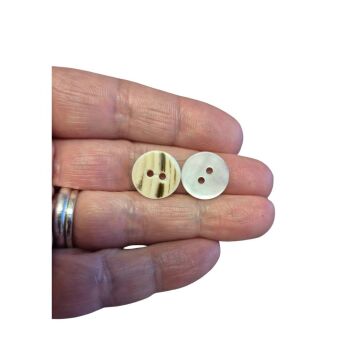 Pack of 2 shell buttons 14mm