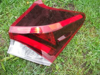 TOYOTA AURIS REAR LIGHT DRIVER SIDE REAR OSR 2016 HYBRID BLUE