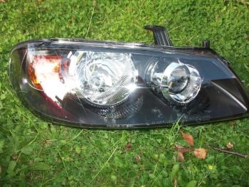 Nissan Almera Drivers Side Headlight 2002 - 2005