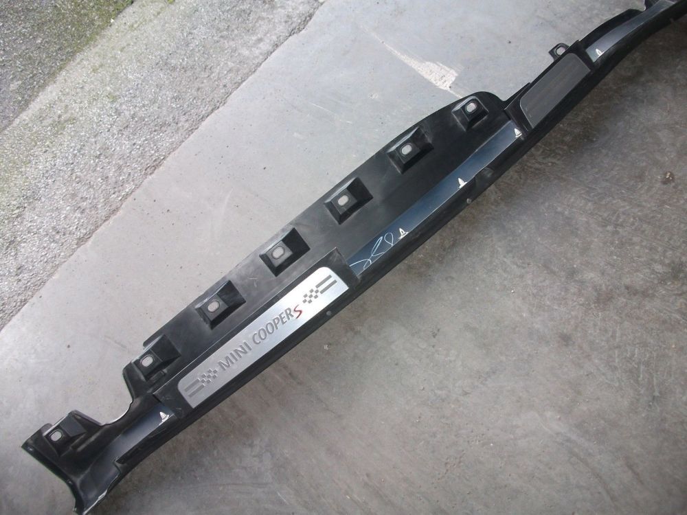 MINI R60 LEFT SIDE SKIRT WITH COOPER S ENTRANCE COVERS 51779801887 