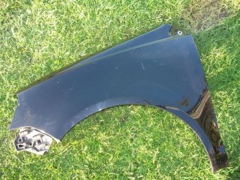  VW POLO 2005-08 O/S FRONT PASSENGER LEFT WING (BLACK LC9Z) METALLIC