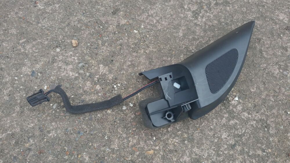 VW Golf Mk 5 Dashboard Left Tweeter Speaker With Cover 1K0837993A 1K0035411