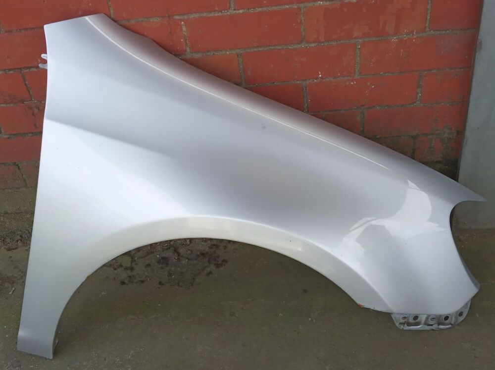 VW Golf MK6 2009-2012 Right Driver Wing LA7W Reflex Silver