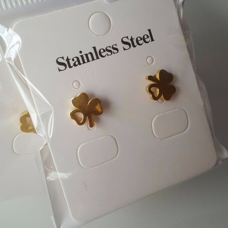 Small Real Gold Plated Women Stud Earrings Mirror Finish Lucky Clover