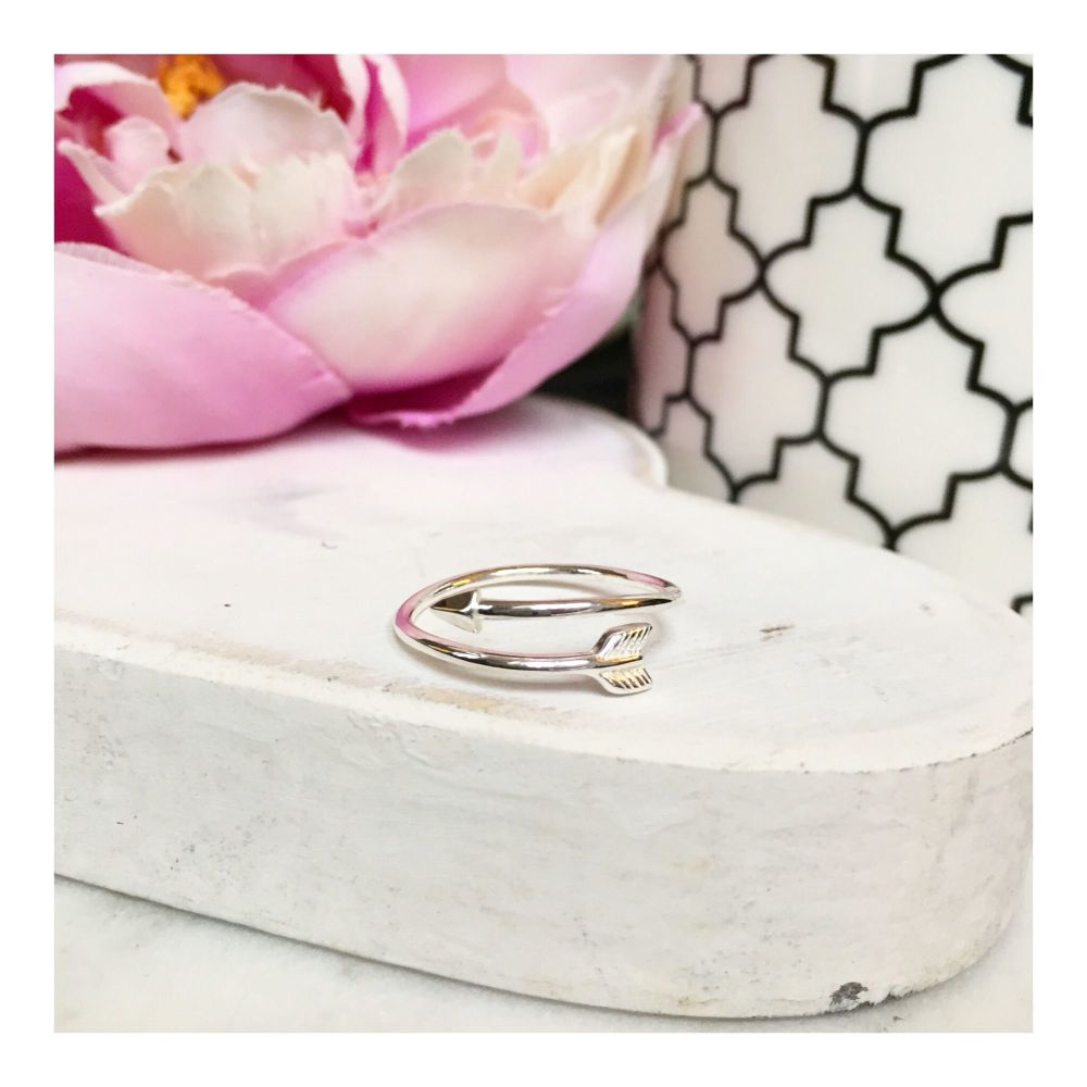 *SOLD OUT* (pre-order delivery end MAY) Sterling Silver Arrow Wrap Ring