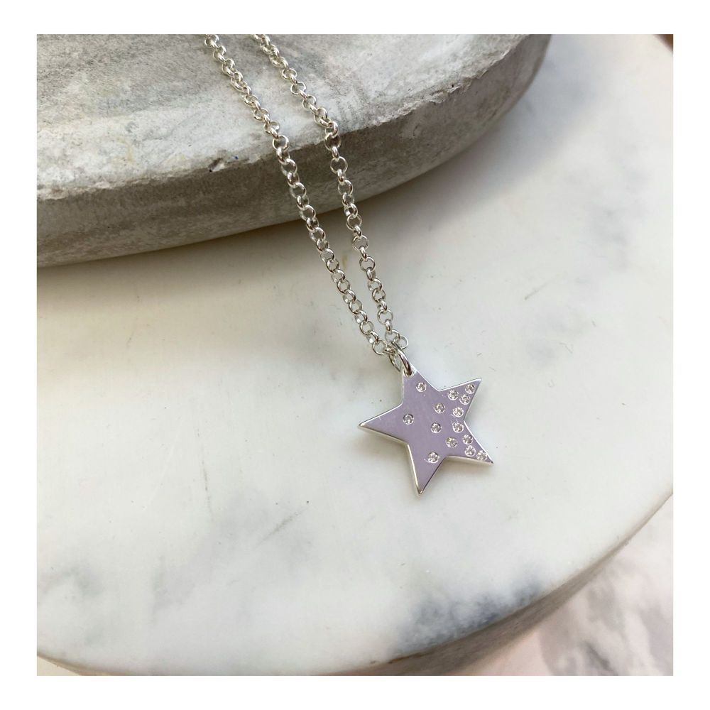 Sparkle Star Pendant in Sterling Silver