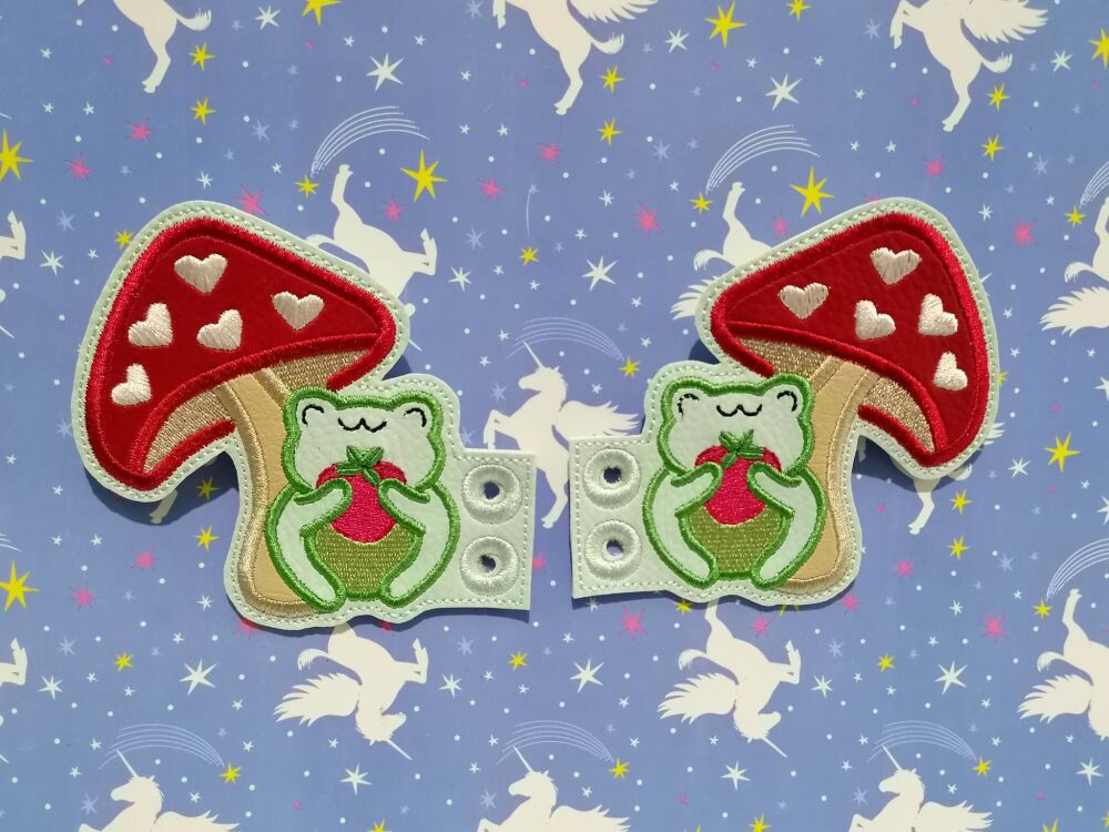 Shoe Wings - Mushroom Froggys