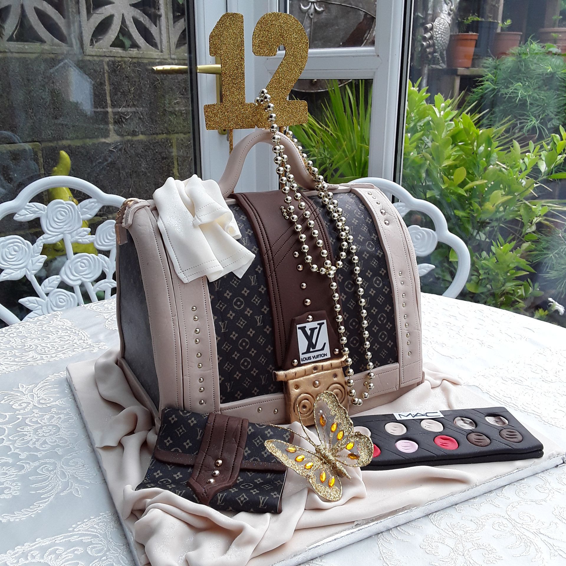Shoes, Bags + Vanity case Cakes