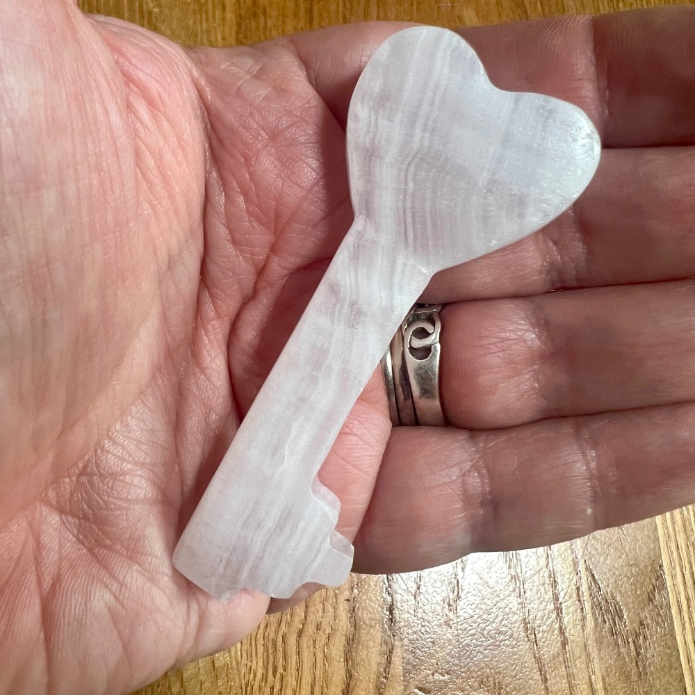 Mangano Calcite Key to Your Heart (flat) 31g