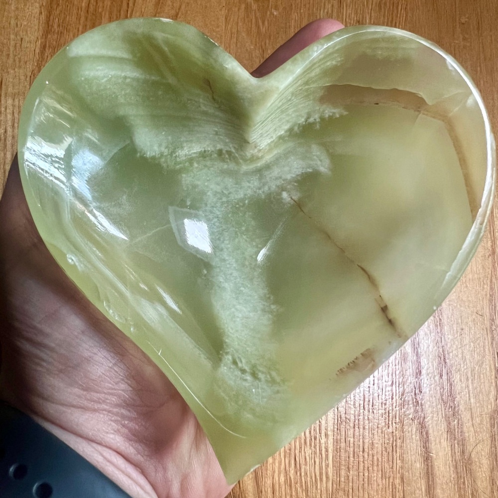 Green Onyx Heart Bowl 288g