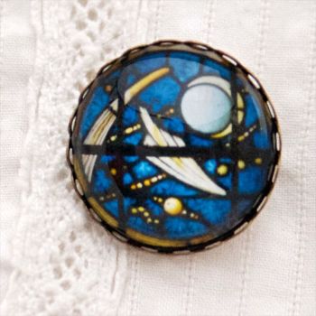 Stained glass brooch, blue