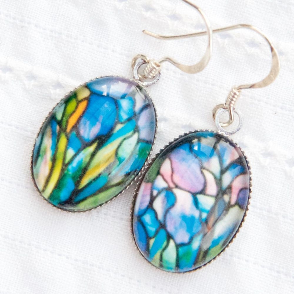 Tiffany stained glass detail oval earrings