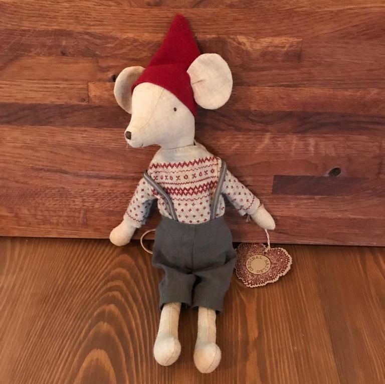 Unusual Gifts Toys Maileg Baby Mouse Carry Cot Oakley Grange Shop