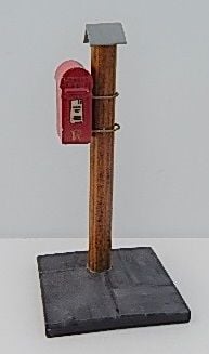 PW81 - Lamp Post Box 